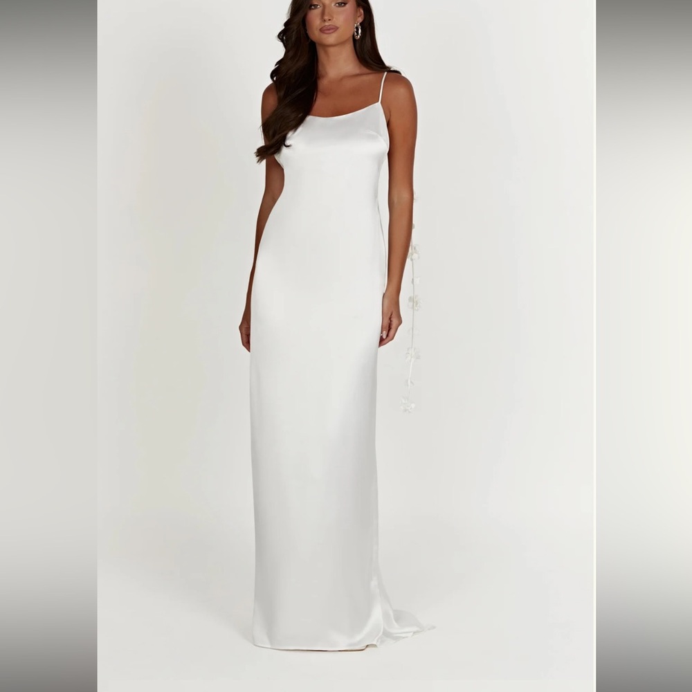 MESHKI Elenora Rose Gown - White